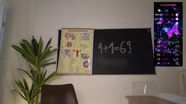 Thumbnail 2, vanessa_de_ville's Stream at Chaturbate, 12 months ago