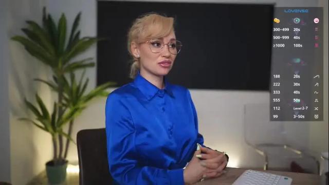 Image 2 of vanessa_de_ville Stream on Chaturbate on 1 month ago