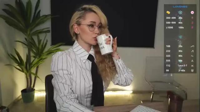Image 4 of vanessa_de_ville Stream on Chaturbate on 8 days ago