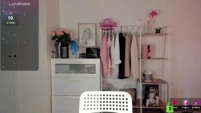 Image 8 of vanessa_maes Stream on Chaturbate on 14 months ago