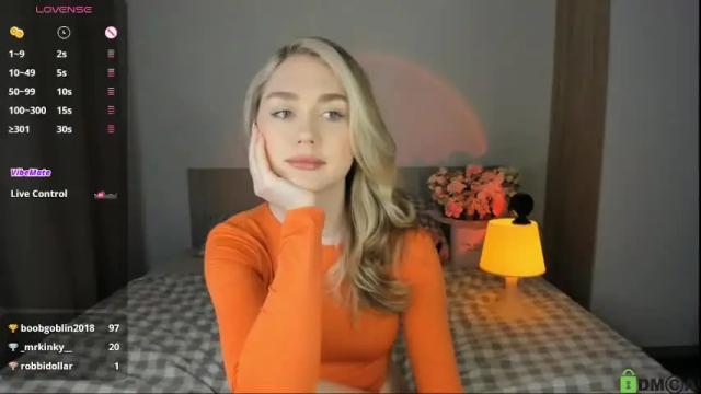 Image 12 of vanessa_maes Stream on Chaturbate on 1 month ago