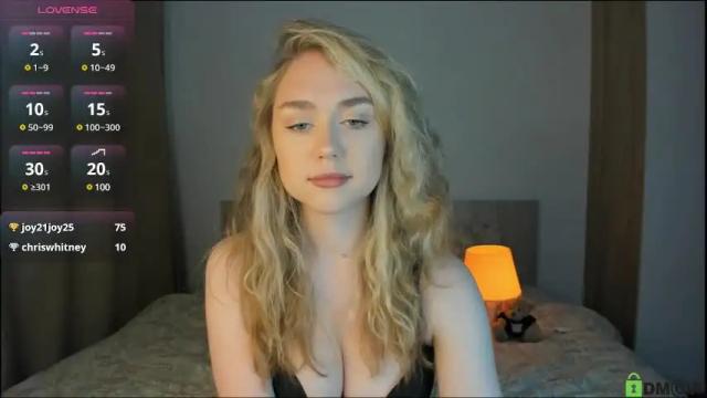 Image 12 of vanessa_maes Stream on Chaturbate on 16 days ago