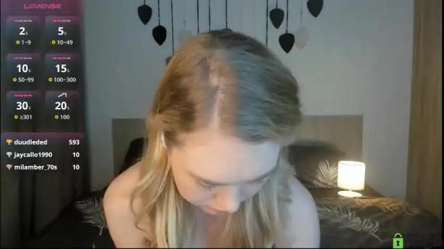 Image 12 of vanessa_maes Stream on Chaturbate on 2 months ago