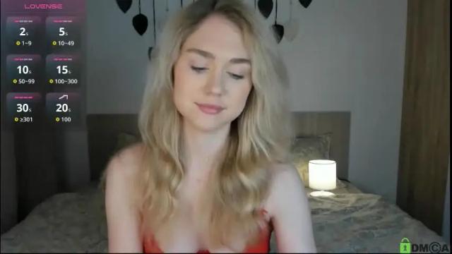 Image 2 of vanessa_maes Stream on Chaturbate on 2 months ago