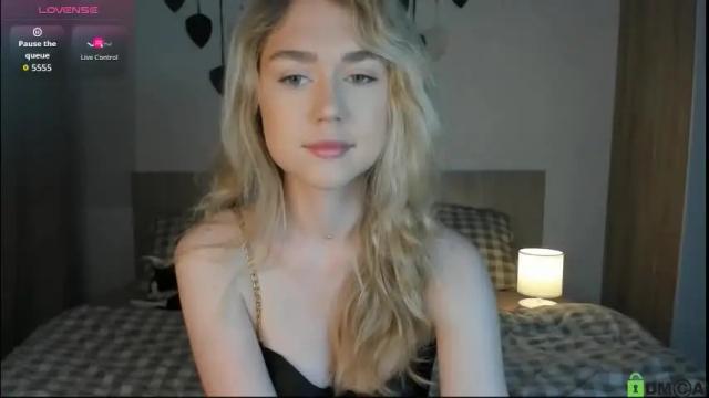 Image 3 of vanessa_maes Stream on Chaturbate on 2 months ago