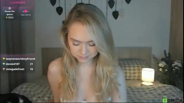Image 3 of vanessa_maes Stream on Chaturbate on 1 month ago
