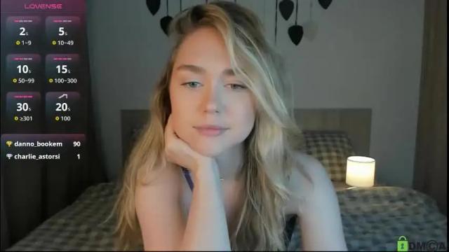 Image 4 of vanessa_maes Stream on Chaturbate on 1 month ago