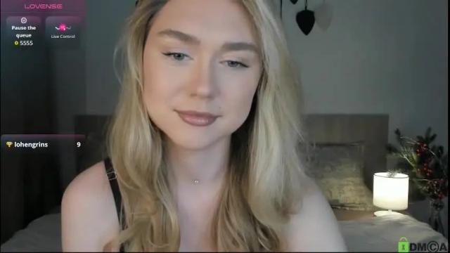 Image 3 of vanessa_maes Stream on Chaturbate on 1 month ago