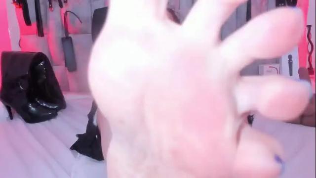 Image 12 of vanessa_moka Stream on Chaturbate on 1 month ago