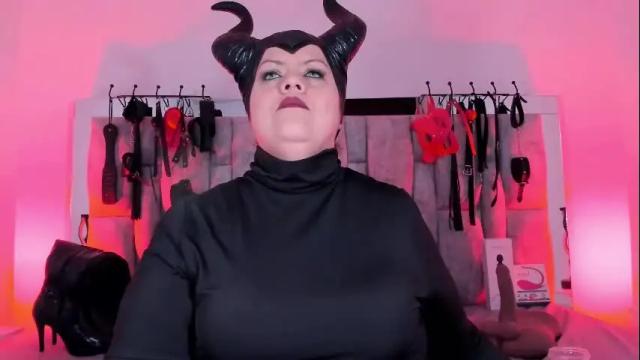 Image 12 of vanessa_moka Stream on Chaturbate on 2 months ago