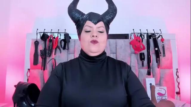 Image 10 of vanessa_moka Stream on Chaturbate on 1 month ago