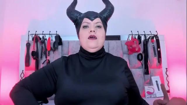 Image 7 of vanessa_moka Stream on Chaturbate on 1 month ago