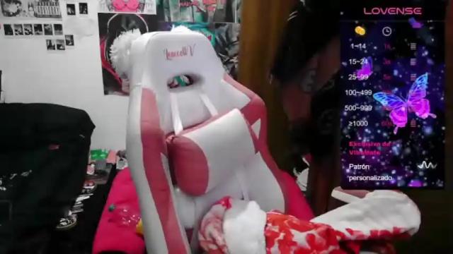 Image 10 of vanessa_nessa Stream on Chaturbate on 17 months ago