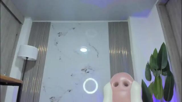 Image 12 of vanessa_novvoa Stream on Chaturbate on 22 days ago