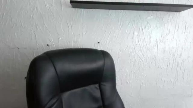 Image 12 of vanessa_olson Stream on Chaturbate on 23 months ago