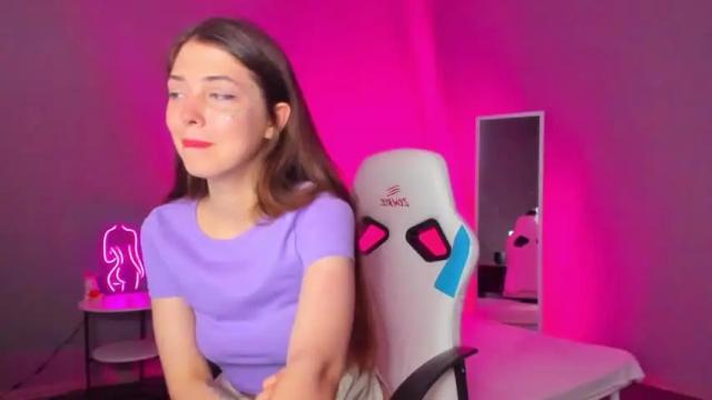 Image 10 of vanessa_walters Stream on Chaturbate on 12 months ago