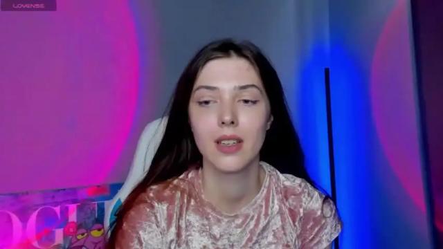 Image 4 of vanessa_walters Stream on Chaturbate on 14 months ago