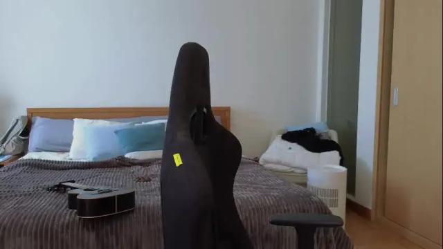 Image 11 of vanessabayer Stream on Chaturbate on 6 months ago