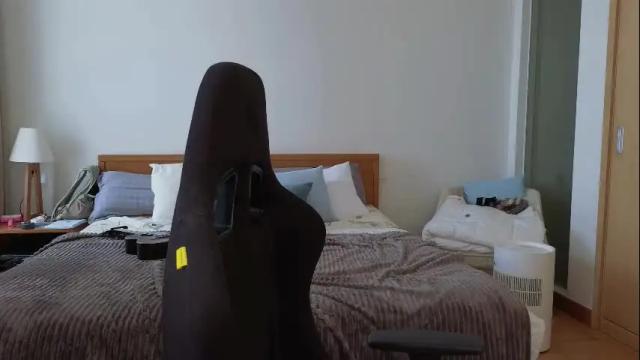 Image 2 of vanessabayer Stream on Chaturbate on 1 month ago