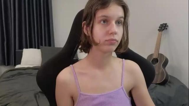 Image 12 of vanessabayer Stream on Chaturbate on 3 months ago