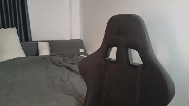 Image 2 of vanessabayer Stream on Chaturbate on 3 months ago