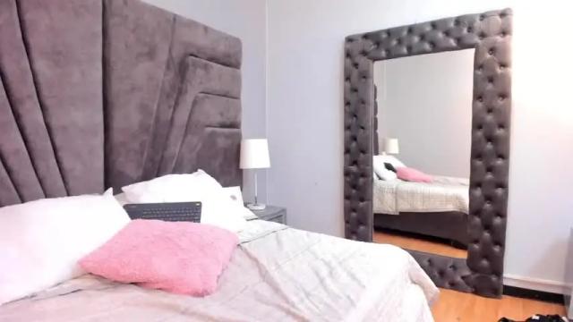 Image 12 of vanessajoi Stream on Chaturbate on 19 months ago