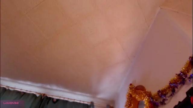 Image 4 of vanessalincum Stream on Chaturbate on 9 days ago