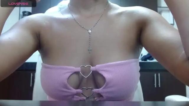 Image 7 of vanessapatterson Stream on Chaturbate on 13 months ago