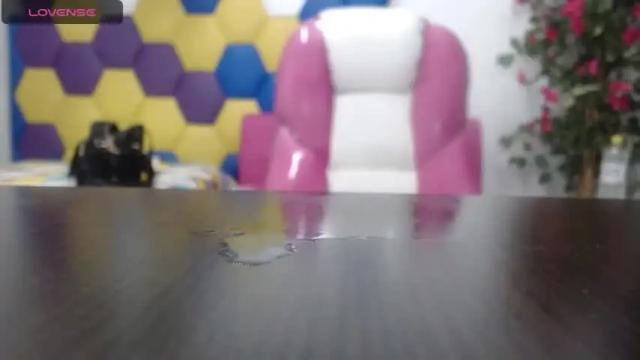 Image 12 of vanessapatterson Stream on Chaturbate on 13 months ago