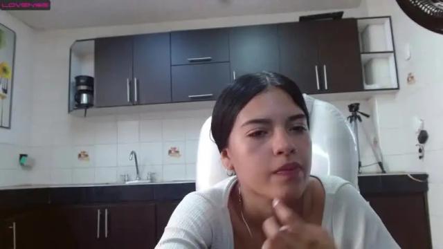 Image 6 of vanessapatterson Stream on Chaturbate on 15 months ago
