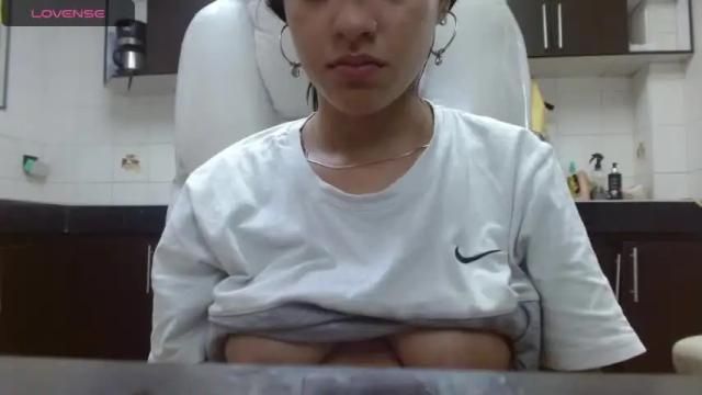 Image 12 of vanessapatterson Stream on Chaturbate on 15 months ago