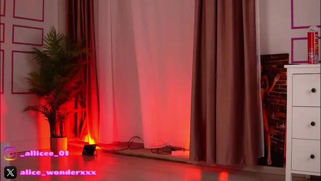 Image 2 of vanessasimon Stream on Chaturbate on 1 month ago