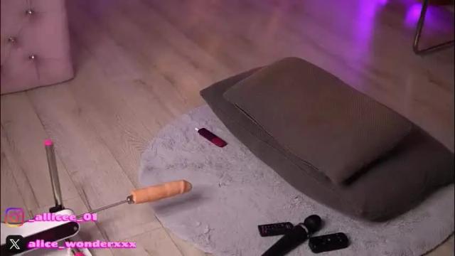 Image 11 of vanessasimon Stream on Chaturbate on 29 days ago