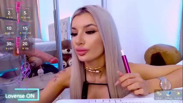 Image 2 of vanessavanne Stream on Chaturbate on 27 days ago