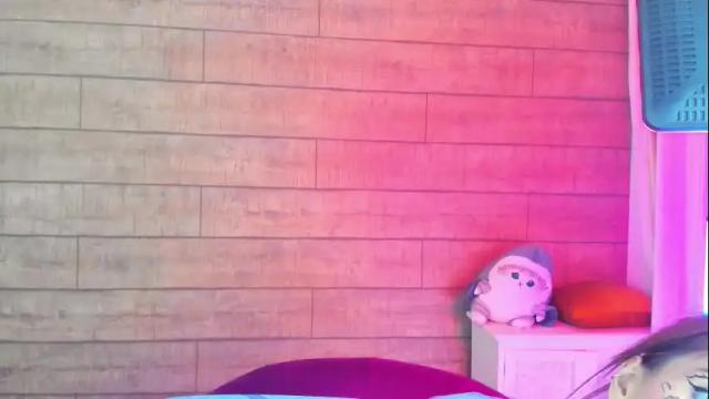 Image 6 of vanessavien Stream on Chaturbate on 29 days ago