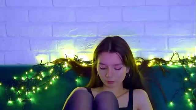 Image 12 of vanessavien Stream on Chaturbate on 11 days ago
