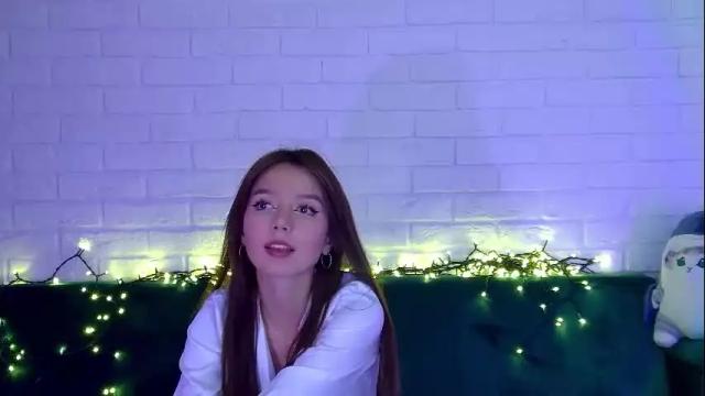 Image 10 of vanessavien Stream on Chaturbate on 9 days ago