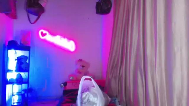 Image 10 of vanewildhot Stream on Chaturbate on 21 months ago