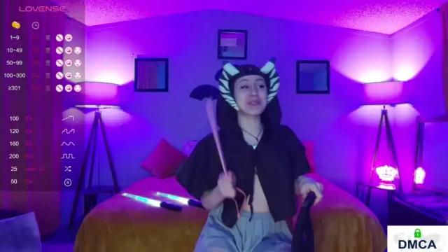 Image 2 of vanilla_skkye Stream on Chaturbate on 16 months ago
