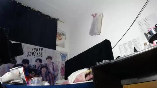 Image 3 of vanneloope Stream on Chaturbate on 17 months ago