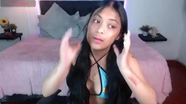 Image 10 of vannesweet_ Stream on Chaturbate on 12 months ago