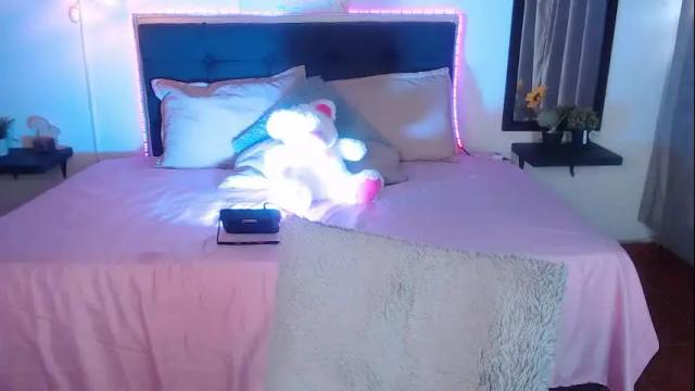 Image 11 of vannesweet_ Stream on Chaturbate on 1 month ago