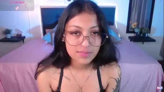Image 8 of vannesweet_ Stream on Chaturbate on 1 month ago