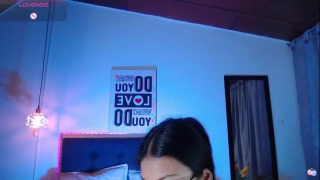 Image 6 of vannesweet_ Stream on Chaturbate on 26 days ago