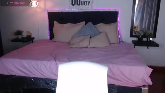 Image 4 of vannesweet_ Stream on Chaturbate on 14 days ago