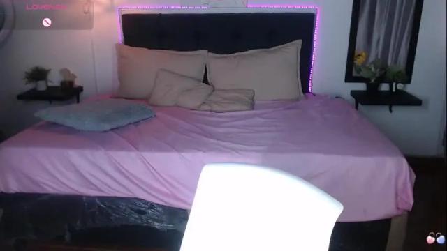 Image 12 of vannesweet_ Stream on Chaturbate on 13 days ago