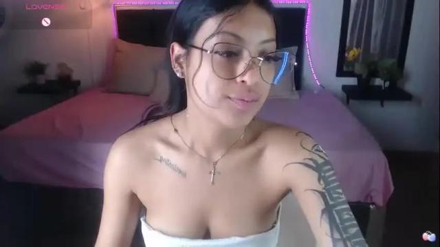 Image 10 of vannesweet_ Stream on Chaturbate on 10 days ago