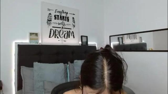 Image 4 of vannesweet_ Stream on Chaturbate on 2 months ago