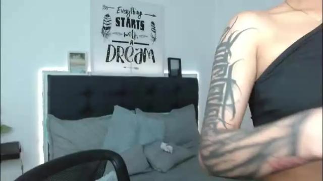 Image 10 of vannesweet_ Stream on Chaturbate on 2 months ago