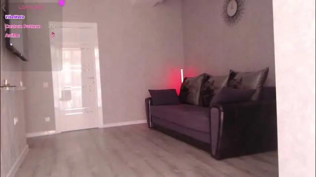 Image 7 of varonica_caprii Stream on Chaturbate on 4 months ago